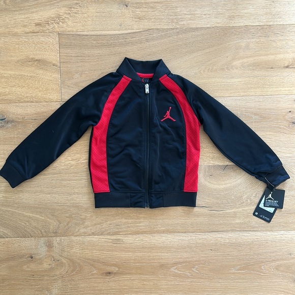 Jordan 3T 2 Piece Set - Picture 2 of 7